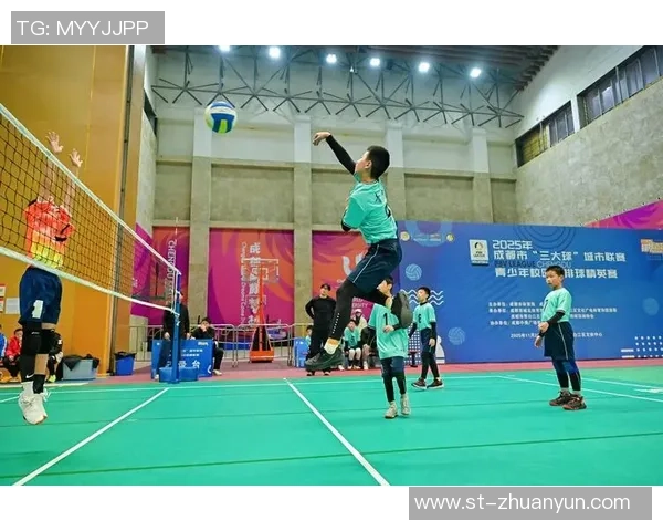 成都排球队勇攀高峰的奋斗历程与邀请赛精彩瞬间回顾